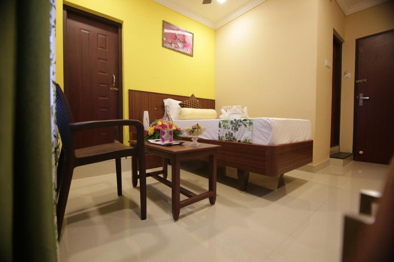Отель Mirage Residency Коччи Экстерьер фото